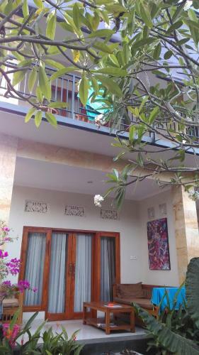 Hostal Suryadina Guest House