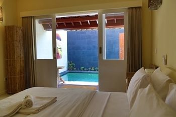 Hotel Scallywags Resort