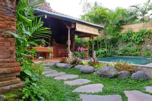 Honeymoon Green Villa