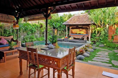 Honeymoon Green Villa