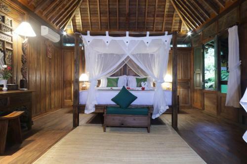 Honeymoon Green Villa