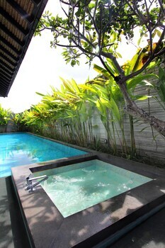 Javana Royal Villas
