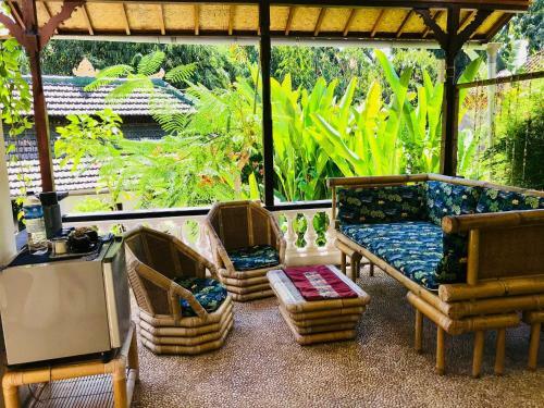 Hostal White Lotus Meditation Centre