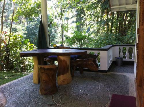 Hostal White Lotus Meditation Centre
