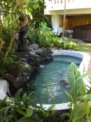 Hostal White Lotus Meditation Centre