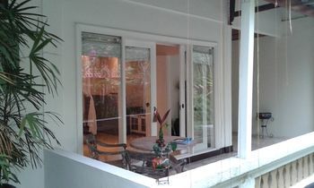 Hostal Gajah Biru Bungalows