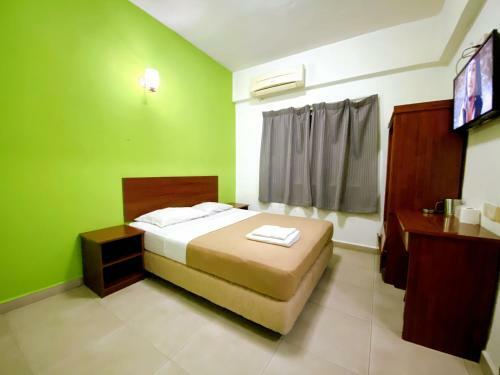 Jrl Budget Inn Hotel