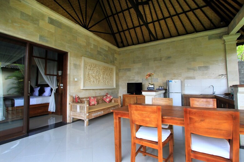 Villa Pondok Naya