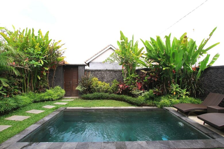 Villa Pondok Naya