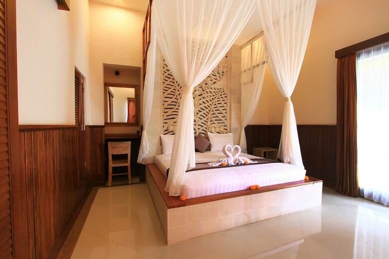 Villa Pondok Naya