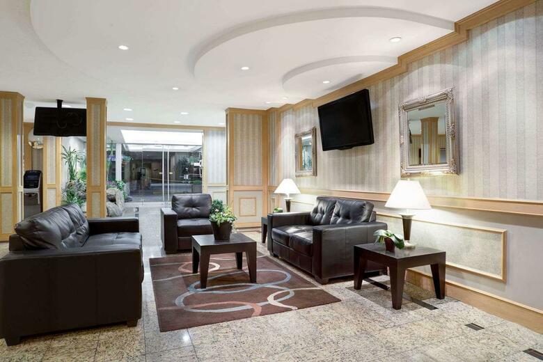 Hotel Ramada Victoria