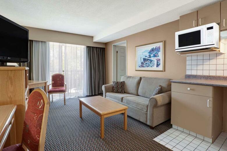 Hotel Ramada Victoria