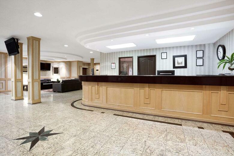 Hotel Ramada Victoria