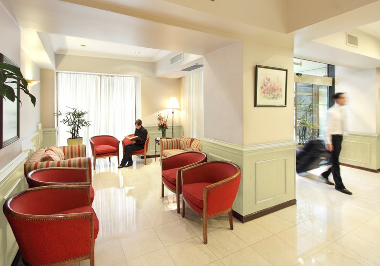 Waldorf Hotel