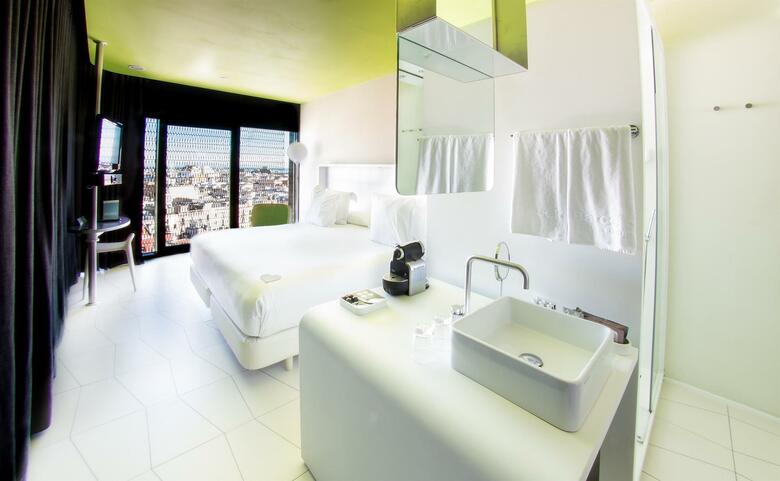 Hotel Barcel� Raval