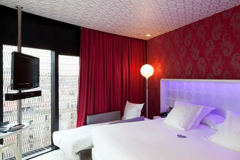 Hotel Barcel� Raval
