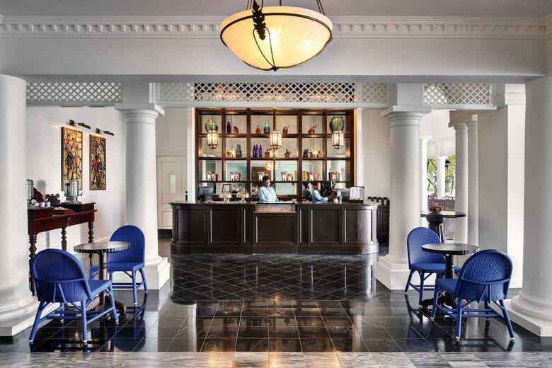 Hotel Half Moon