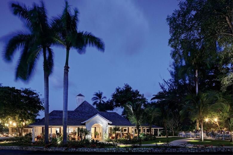 Hotel Half Moon
