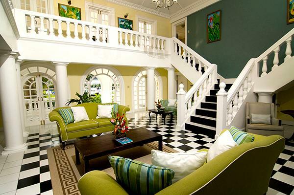 Hotel Half Moon