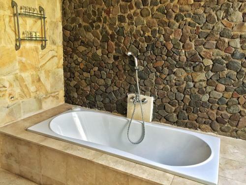 Bed & Breakfast Puri Mas Spa Resort