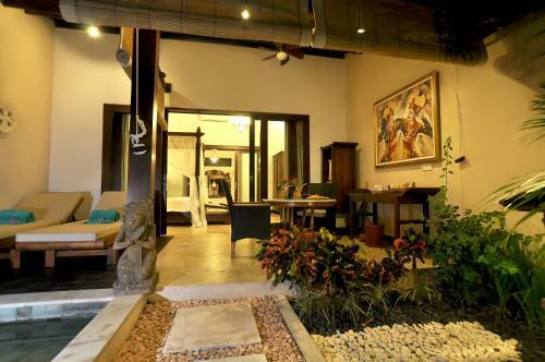 Bed & Breakfast Puri Mas Spa Resort