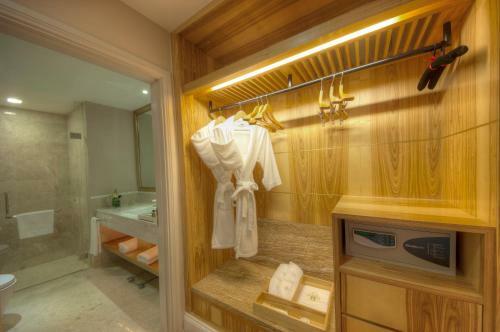 Hotel The Chateau Spa And Organic Wellness Resort