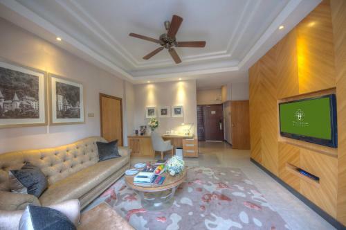 Hotel The Chateau Spa And Organic Wellness Resort
