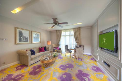 Hotel The Chateau Spa And Organic Wellness Resort