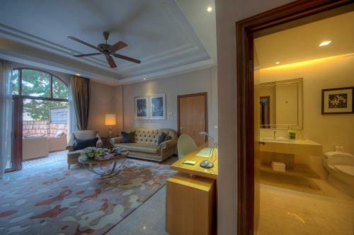 Hotel The Chateau Spa And Organic Wellness Resort