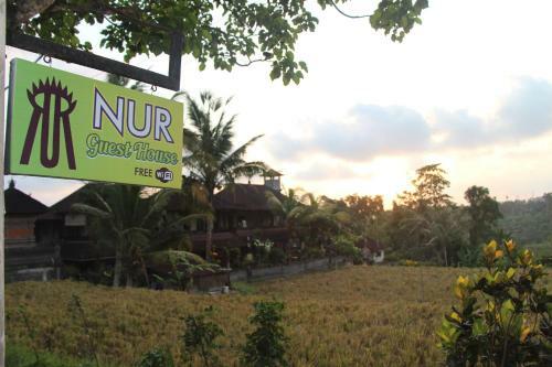 Hostal Nur Guest House