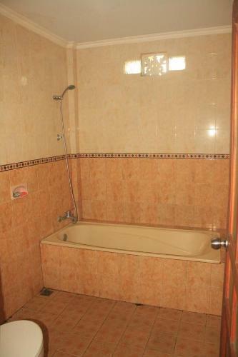 Hostal Pondok Loris Guest House