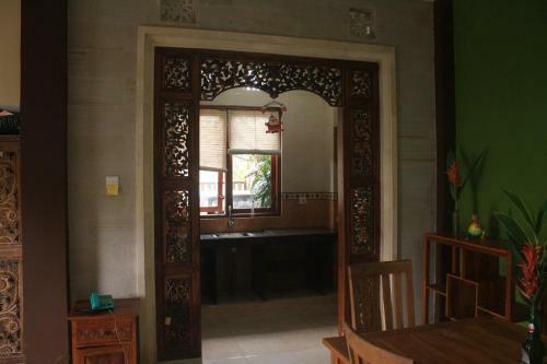 Hostal Pondok Loris Guest House