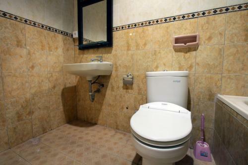 Hostal Pondok Loris Guest House