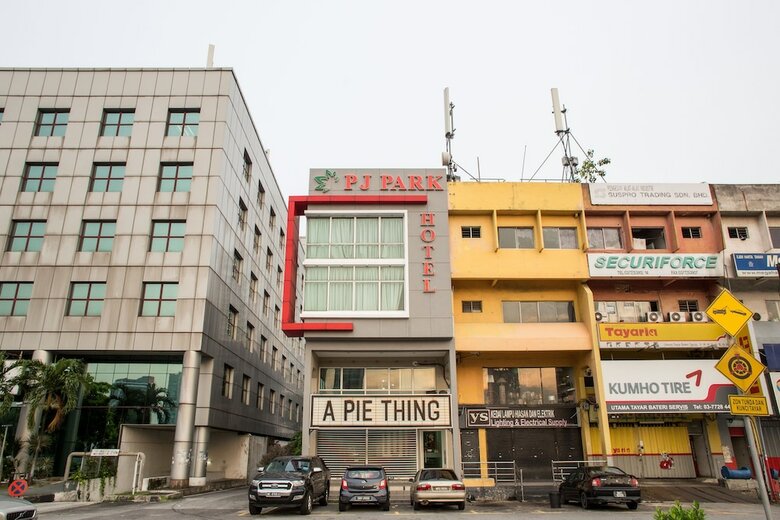 Pj Park Hotel