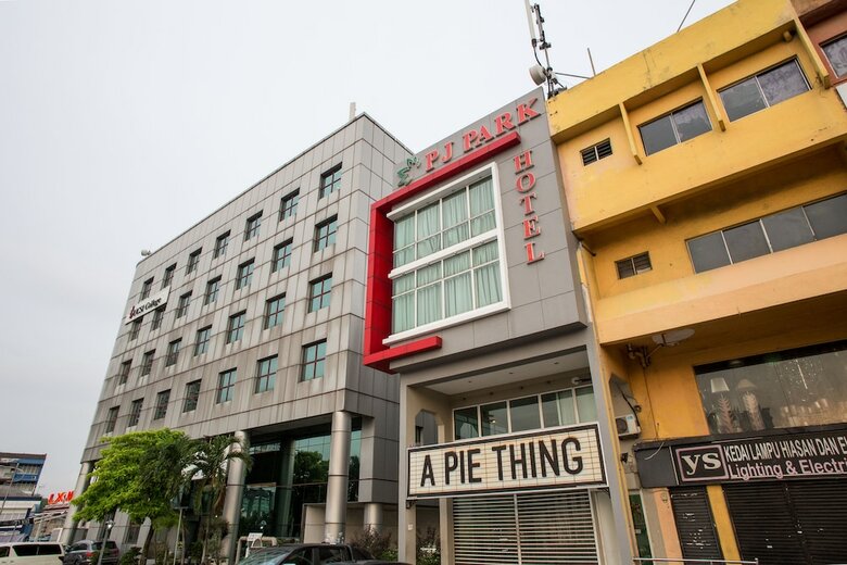 Pj Park Hotel