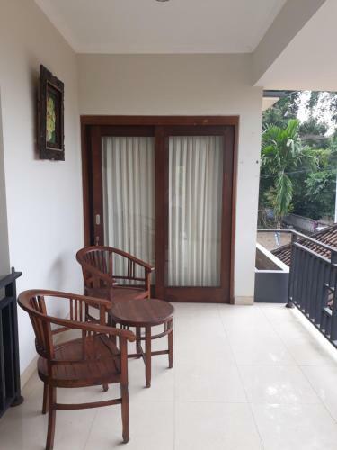 Hostal Dewa Put Guest House
