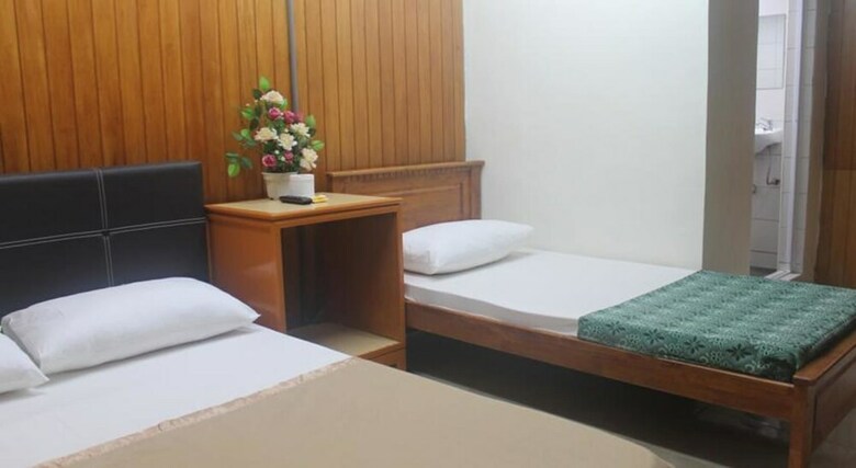 Hostal Ros Heritage Motel