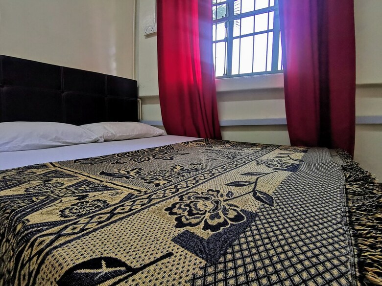 Hostal Ros Heritage Motel