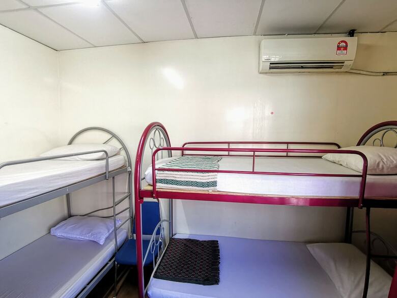 Hostal Ros Heritage Motel