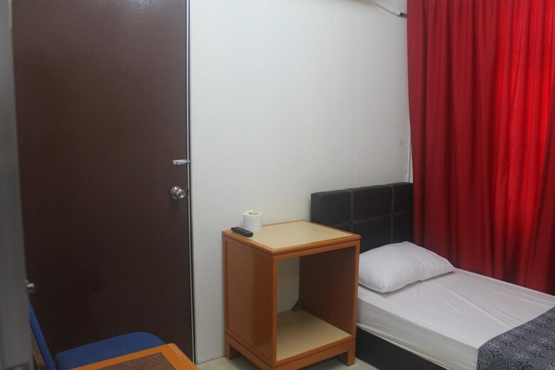 Hostal Ros Heritage Motel