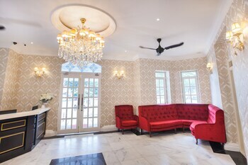 Deluxcious Heritage Hotel