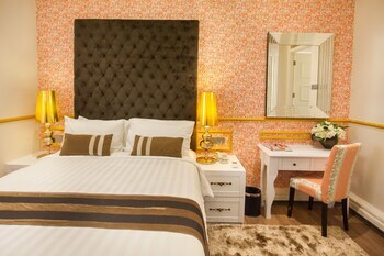Deluxcious Heritage Hotel