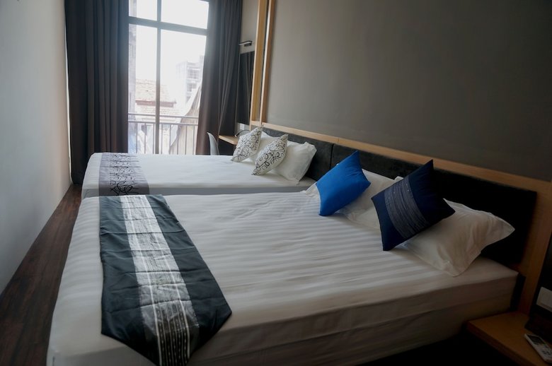 B Street Hotel