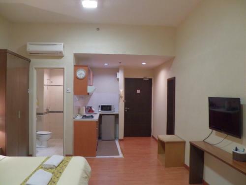 Maytower Apartment