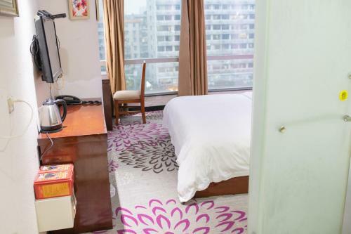Hotel Theme Was Love Jiangwan Branch