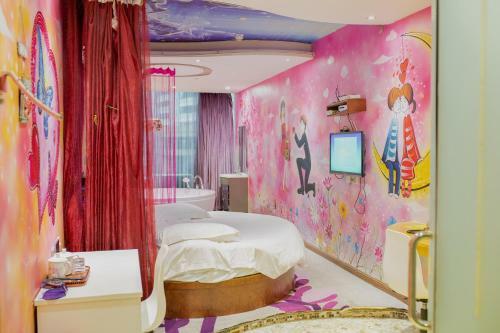 Hotel Theme Was Love Jiangwan Branch