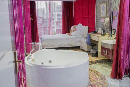 Hotel Theme Was Love Jiangwan Branch