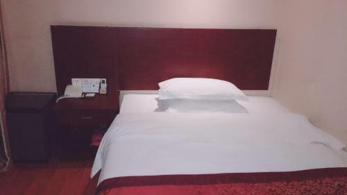 Guangzhou Lucky Hotel