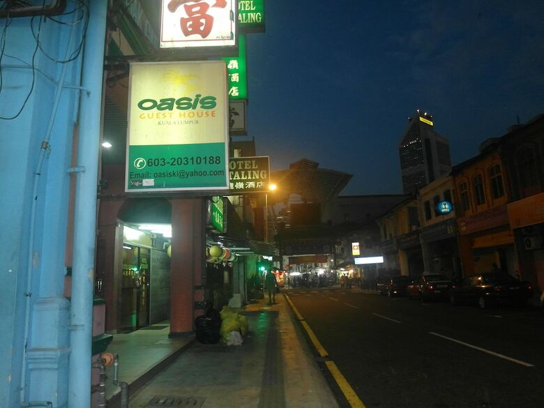 Hostal Oasis Guest House