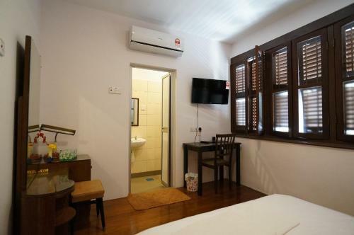 Hostal Thirty Three Stewart Houze